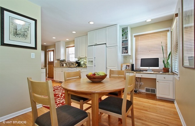 735 Echo Ln, Glenview, IL 60025 photo 4