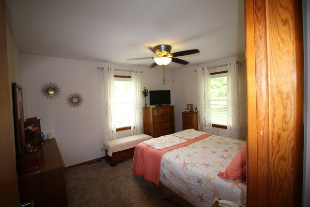 525 E North St, Lockport, IL 60441 photo 11
