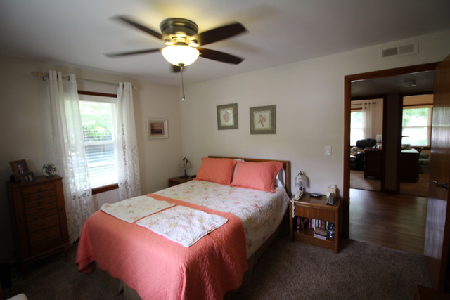 525 E North St, Lockport, IL 60441 photo 10