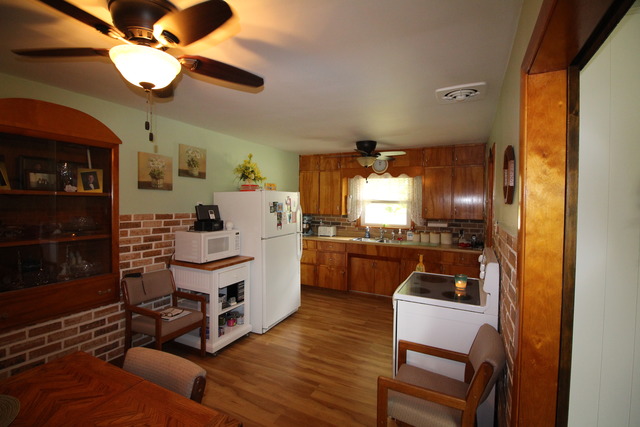 525 E North St, Lockport, IL 60441 photo 5
