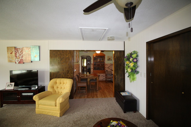 525 E North St, Lockport, IL 60441 photo 8