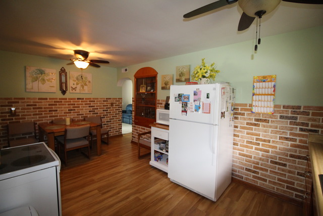 525 E North St, Lockport, IL 60441 photo 6