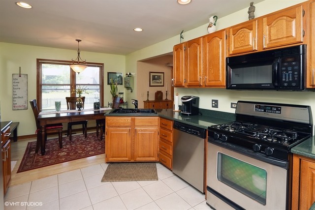 3151 Mini Dr, Wadsworth, IL 60083 photo 5