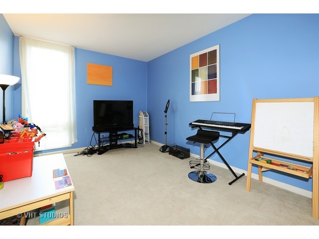3 Pine Tree Ct, Elmhurst, IL 60126 photo 12