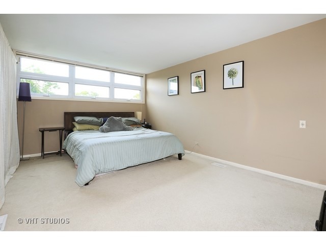 3 Pine Tree Ct, Elmhurst, IL 60126 photo 8