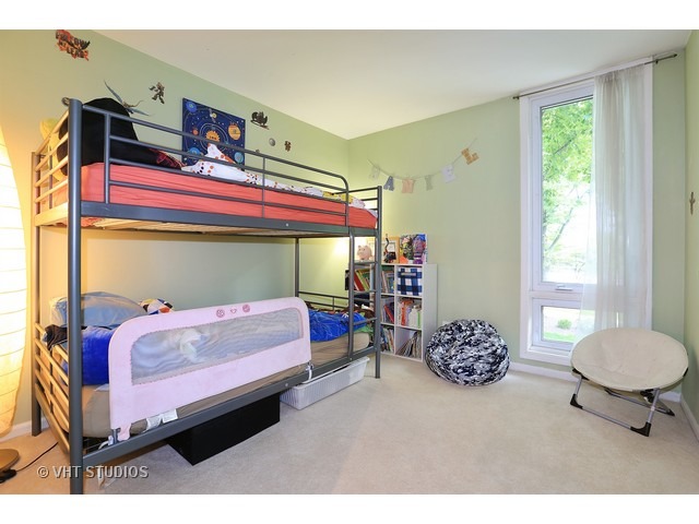 3 Pine Tree Ct, Elmhurst, IL 60126 photo 10
