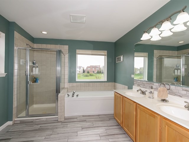 357 Oakmont Dr, Cary, IL 60013 photo 18