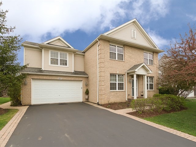 357 Oakmont Dr, Cary, IL 60013 photo 1
