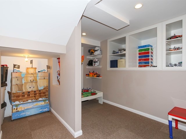 357 Oakmont Dr, Cary, IL 60013 photo 16