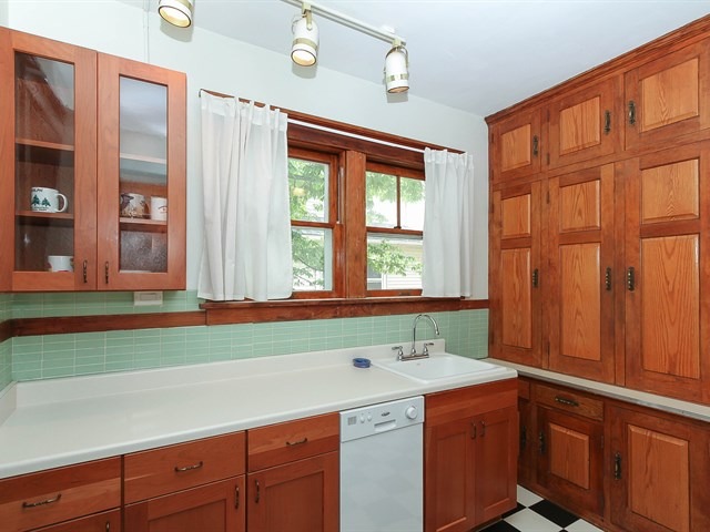 476 Ann St, Elgin, IL 60120 photo 11