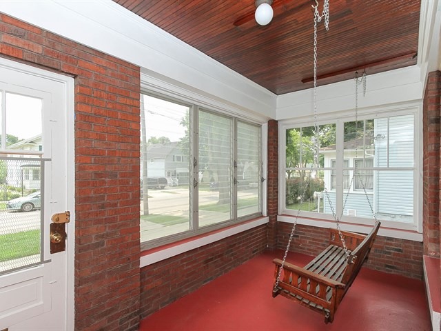 476 Ann St, Elgin, IL 60120 photo 3