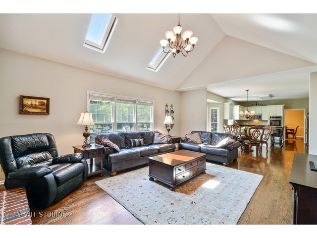 3708 Grassmere Rd, Naperville, IL 60564 photo 9