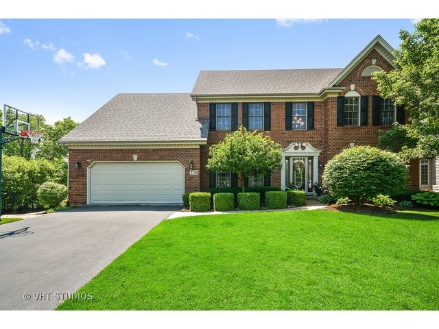 3708 Grassmere Rd, Naperville, IL 60564 photo 1
