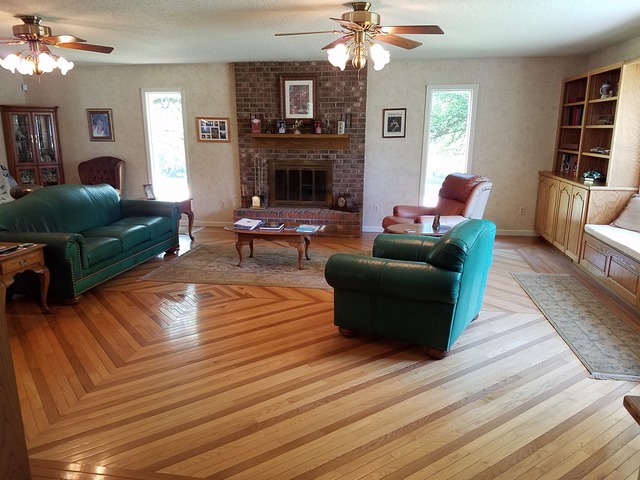 50 Carriage Hill Dr, Sterling, IL 61081 photo 4