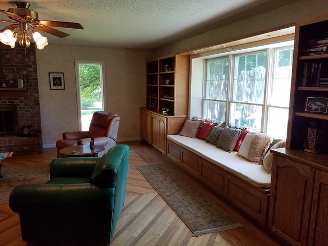 50 Carriage Hill Dr, Sterling, IL 61081 photo 5