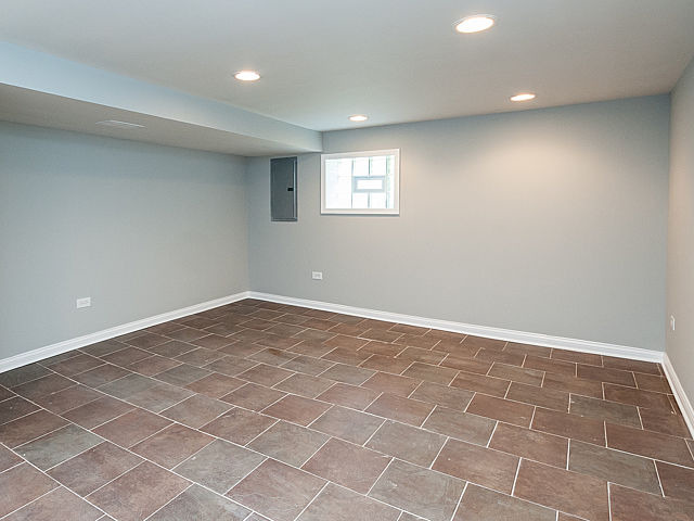 1647 E 84th St, Chicago, IL 60617 photo 16