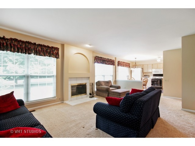 1508 Diamond Dr, Hoffman Estates, IL 60192 photo 7