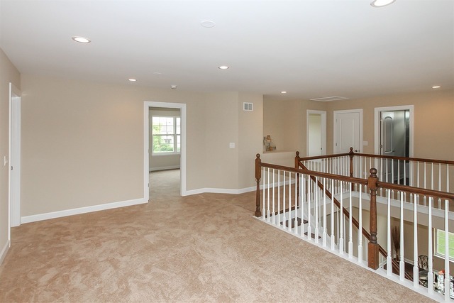 695 Biltmore Dr, Bartlett, IL 60103 photo 18