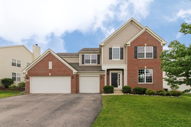 695 Biltmore Dr, Bartlett, IL 60103 photo 1