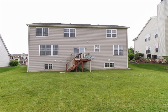 695 Biltmore Dr, Bartlett, IL 60103 photo 25