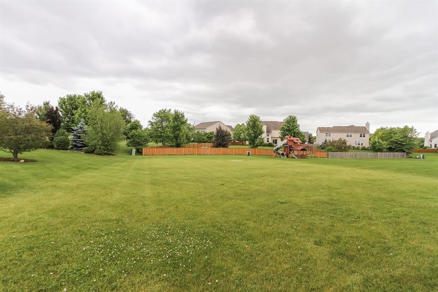 695 Biltmore Dr, Bartlett, IL 60103 photo 24