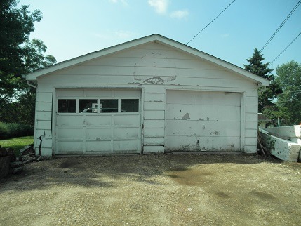 206 E Iowa St, Spring Valley, IL 61362 photo 2