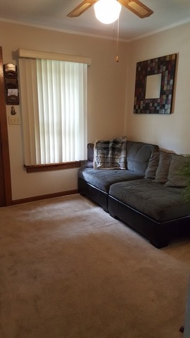 1021 Walter Ave, Des Plaines, IL 60016 photo 2