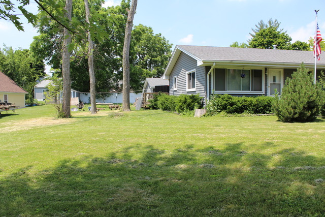 682 Dickie Ave, Elgin, IL 60120 photo 22