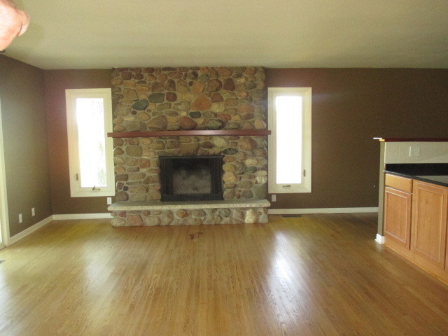 2007 Island Rd, Harvard, IL 60033 photo 10