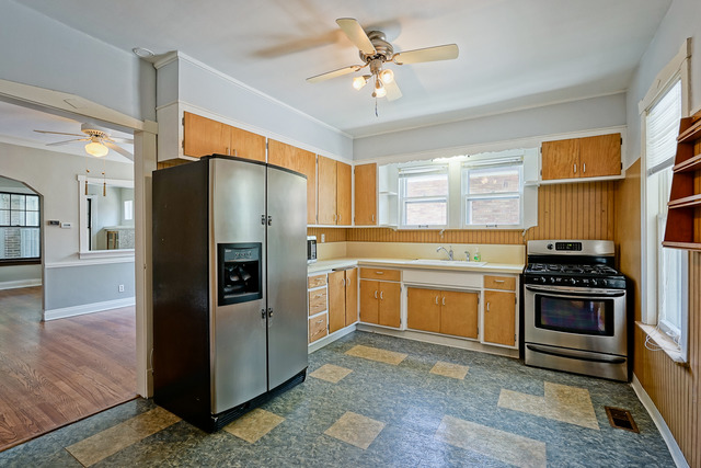 2265 W 111th Pl, Chicago, IL 60643 photo 9