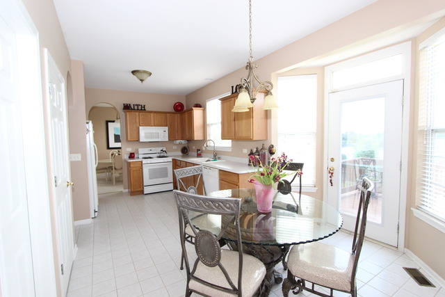11764 S Decathalon Ln, Plainfield, IL 60585 photo 5