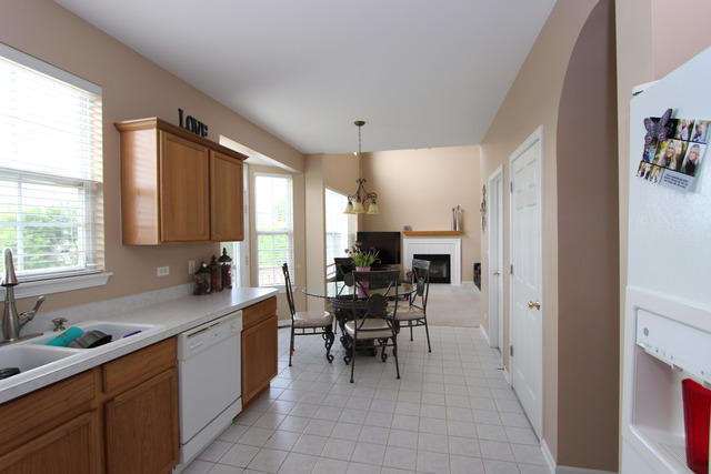 11764 S Decathalon Ln, Plainfield, IL 60585 photo 6