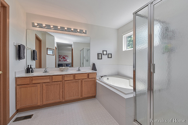 2913 Reflection Dr, Plainfield, IL 60586 photo 13