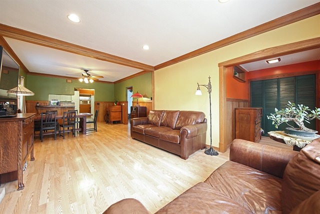 8136 Christie Ave, Lyons, IL 60534 photo 3