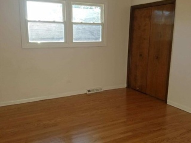 6146 State Rd, Burbank, IL 60459 photo 9