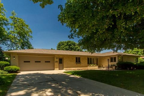 515 E High St, Sycamore, IL 60178 photo 1