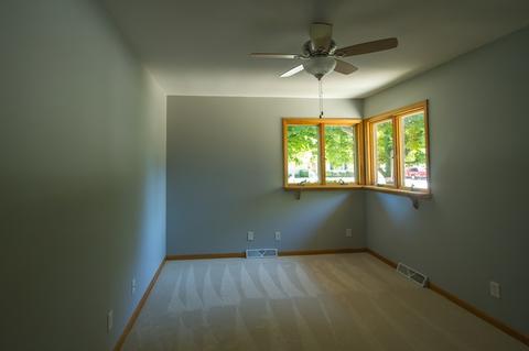 515 E High St, Sycamore, IL 60178 photo 13