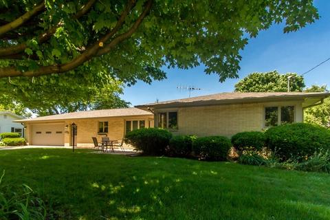 515 E High St, Sycamore, IL 60178 photo 3