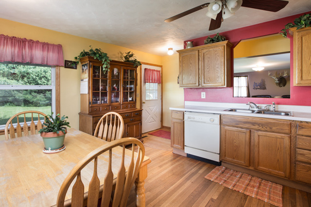 2489 E 1150th Rd, Mcnabb, IL 61335 photo 2