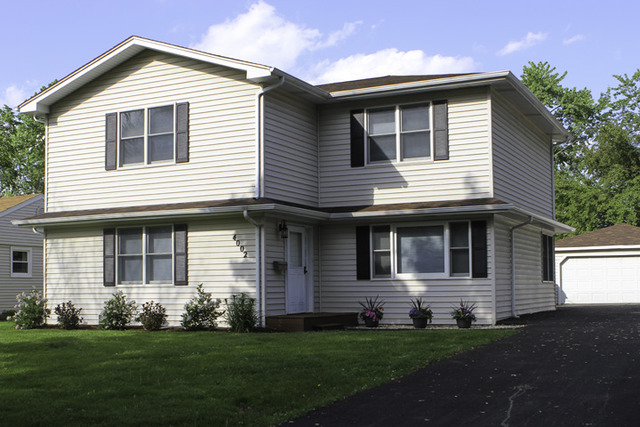 4002 Owl Dr, Rolling Meadows, IL 60008 photo 1