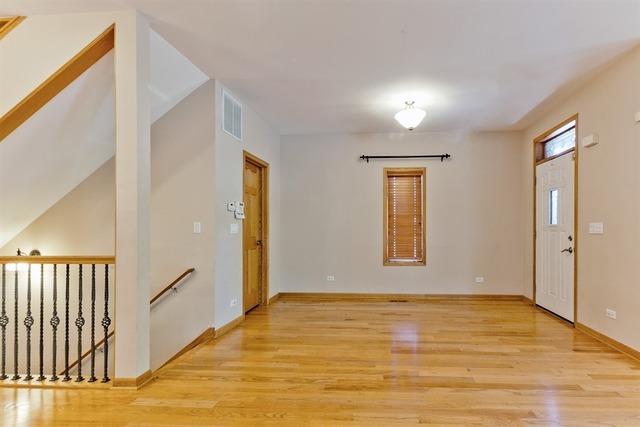 2828 S Lock St, Chicago, IL 60608 photo 2