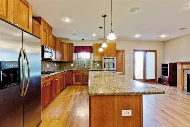 2828 S Lock St, Chicago, IL 60608 photo 5