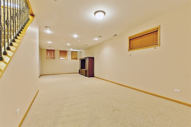 2828 S Lock St, Chicago, IL 60608 photo 10
