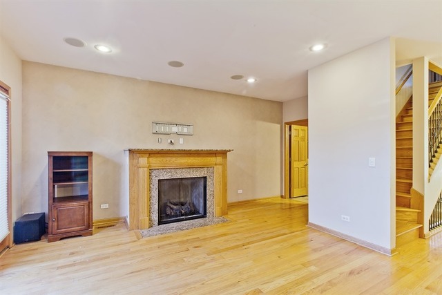 2828 S Lock St, Chicago, IL 60608 photo 8