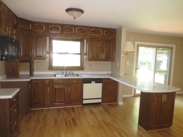 2211 Oak Ln, Rolling Meadows, IL 60008 photo 13