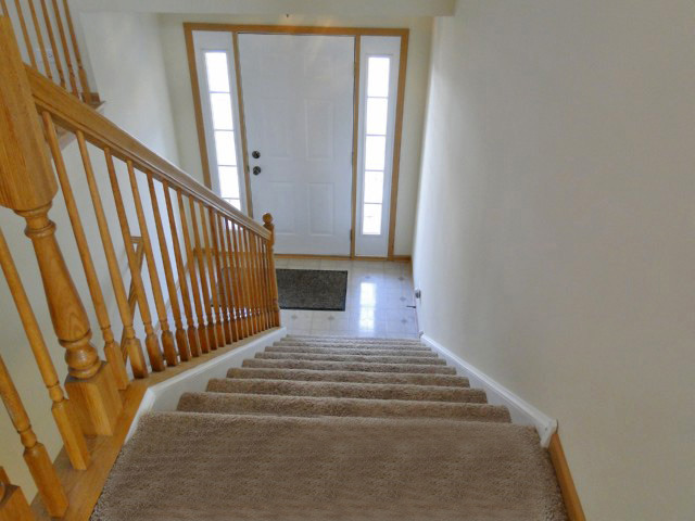 1585 Millbrook Dr, Algonquin, IL 60102 photo 2