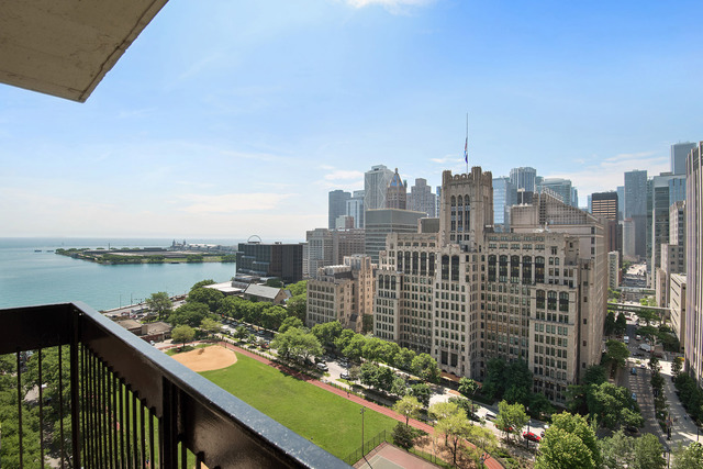 222 E Pearson St #2202, Chicago, IL 60611 photo 6
