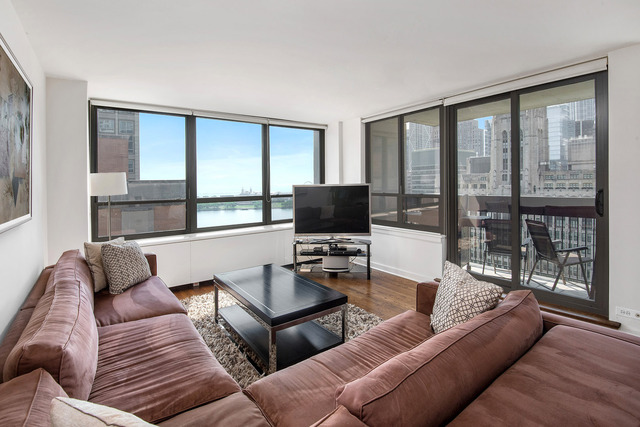 222 E Pearson St #2202, Chicago, IL 60611 photo 2