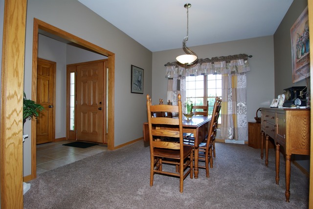 7998 Joy Ln, Roscoe, IL 61073 photo 3