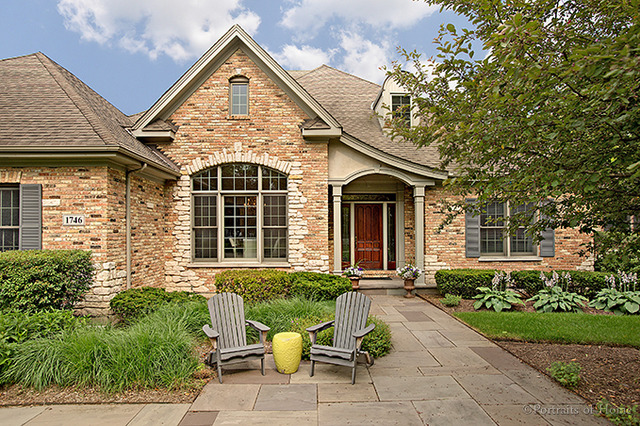 1746 Kay Rd, Wheaton, IL 60187 photo 2